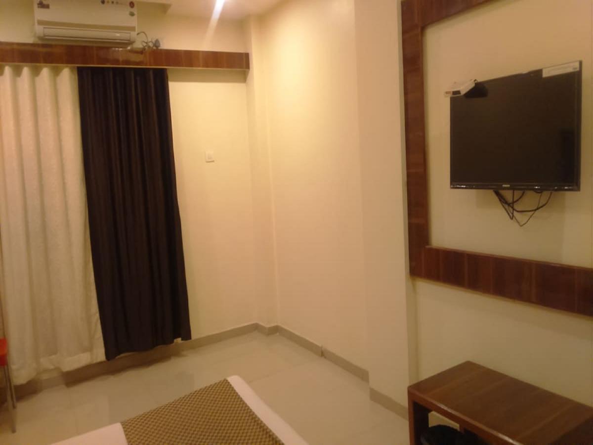 Hotel Shri Krishna Shirdi Eksteriør bilde